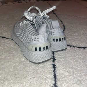 Nobull knit sneakers size 6.5 like NEW condition